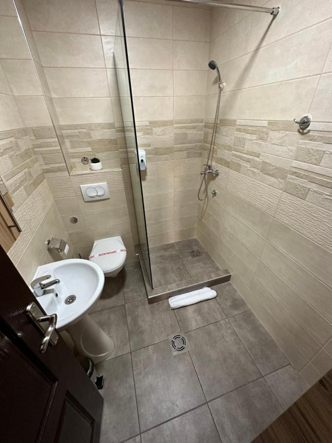 Sky Lux Apartmani Surčin エクステリア 写真