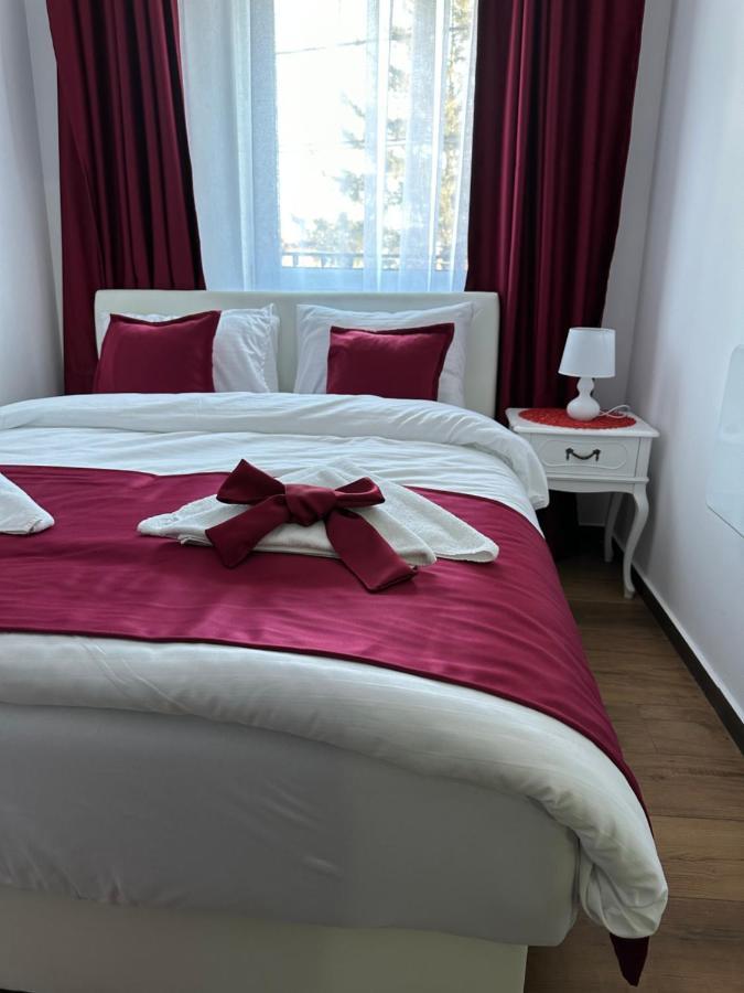 Sky Lux Apartmani Surčin エクステリア 写真