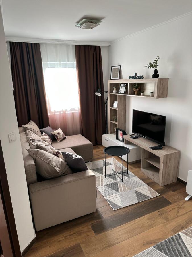 Sky Lux Apartmani Surčin エクステリア 写真
