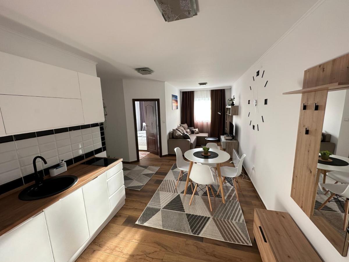 Sky Lux Apartmani Surčin エクステリア 写真